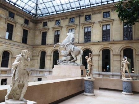 225