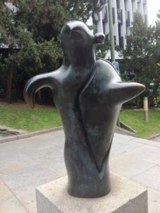 052